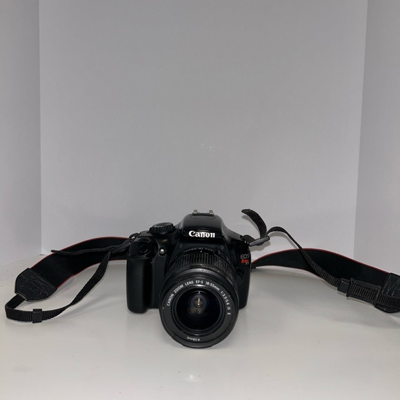 Canon EOS Rebel T3 Digital SLR Camera - Picture 6 of 14